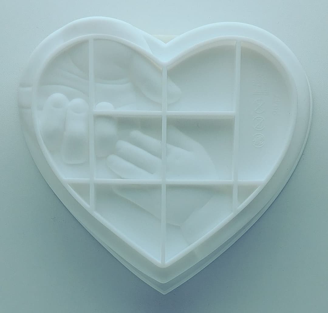 MOLDE DE SILICONA CORAZON MANITOS X1